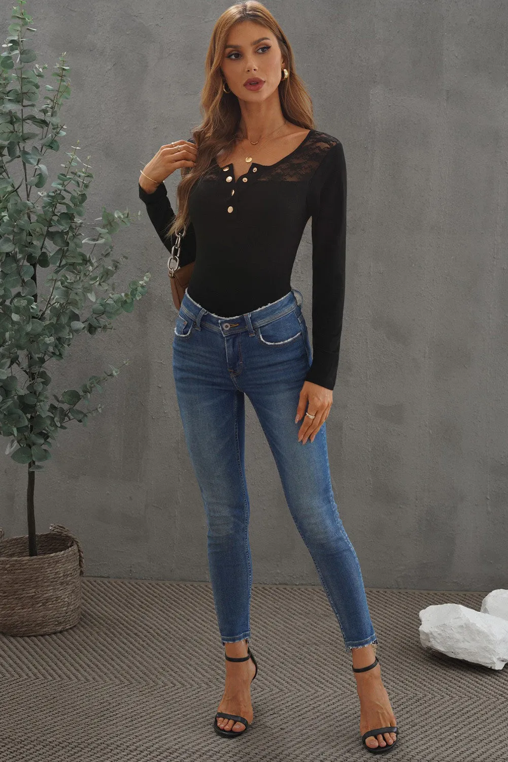 Black Lace Splicing Buttoned Long Sleeve Top