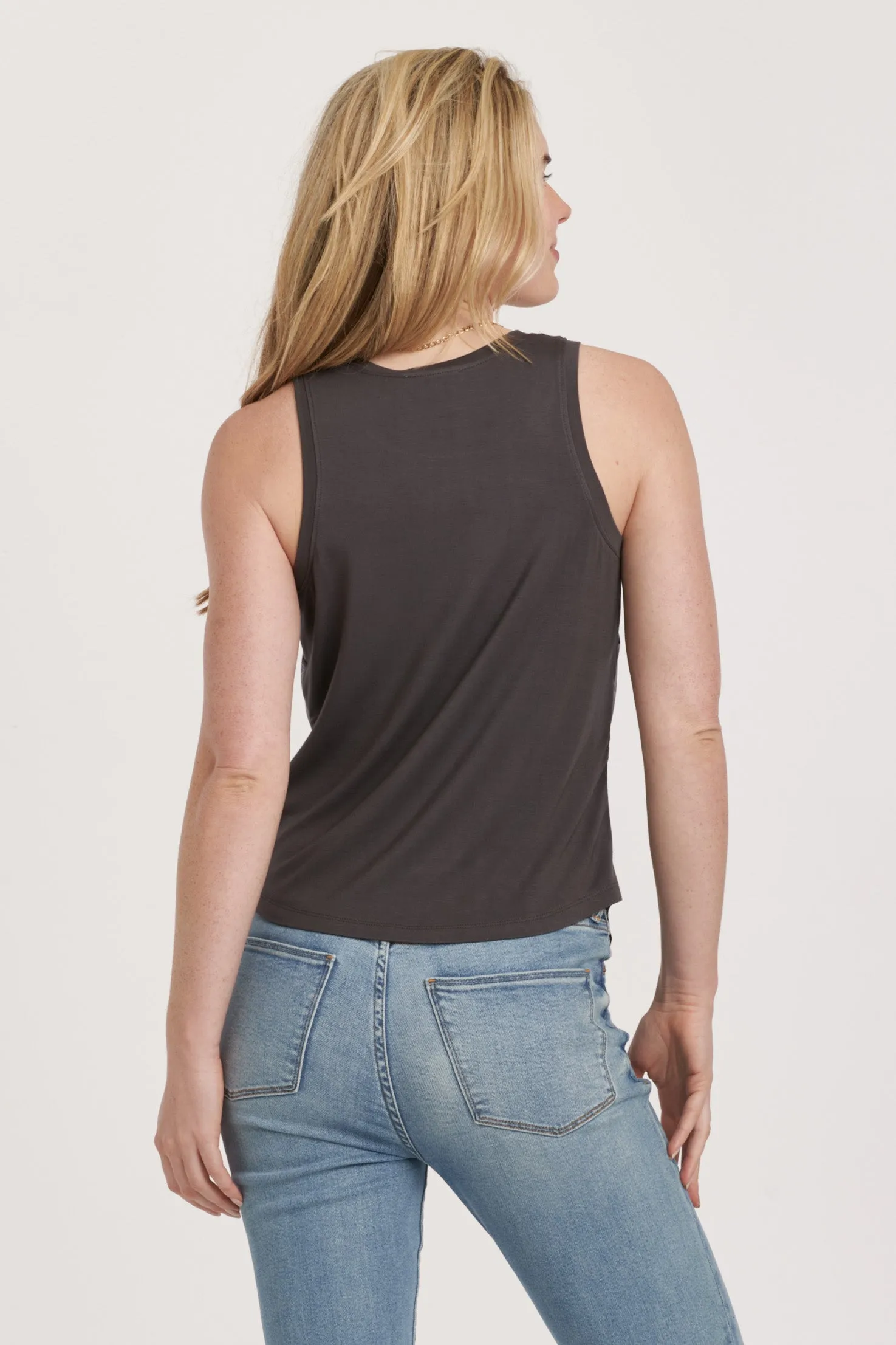 CARMELA PLEATHER TANK W/ CURVED HEM & CONTRAST BACK IRON