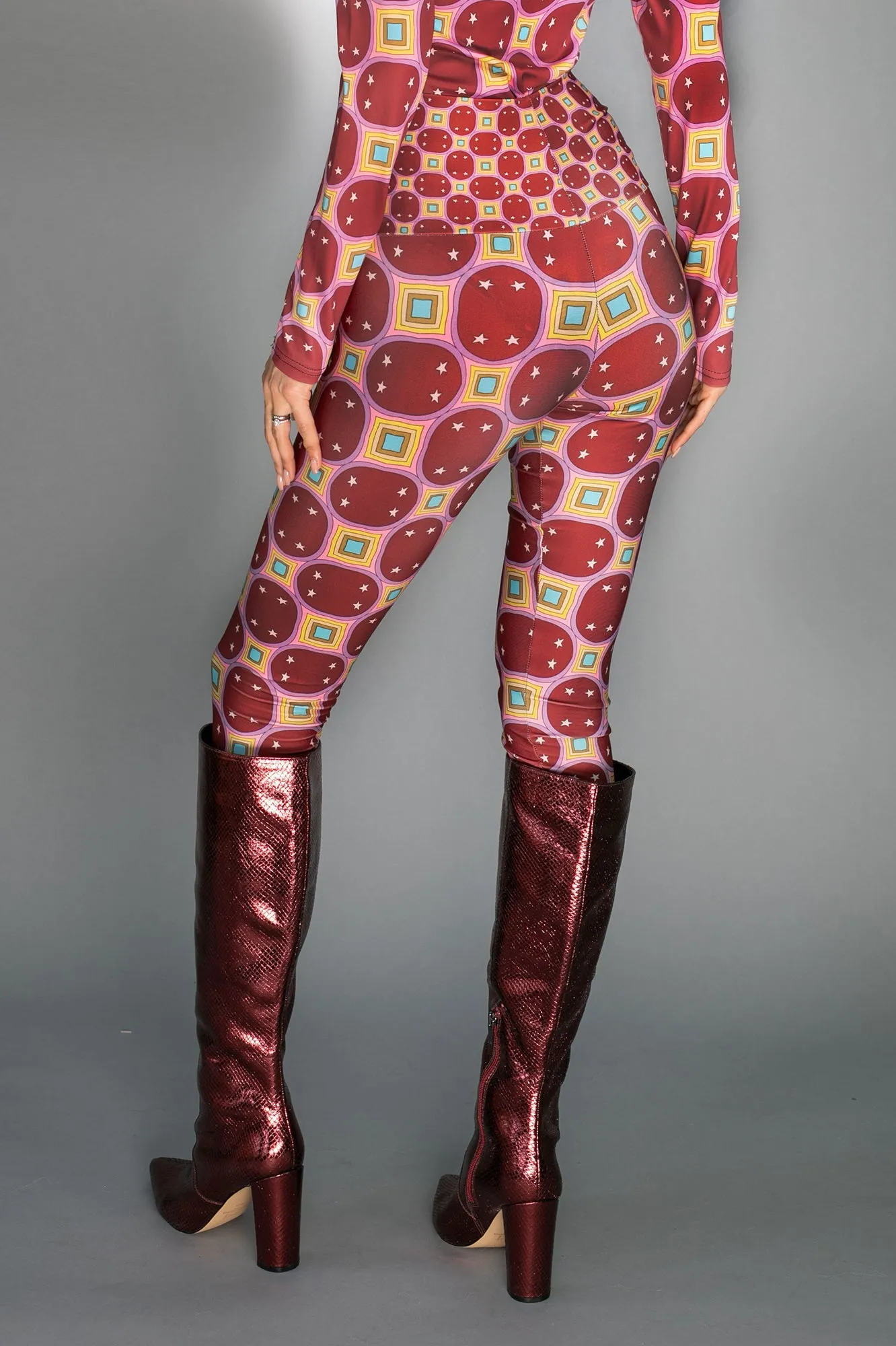 ED-002WE- LEGGINGS- STARS RAINBOW DARK RED
