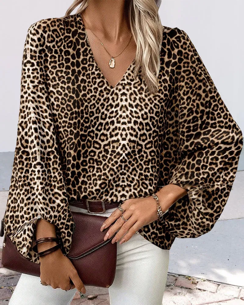 Fashionable leopard print V-neck lantern sleeve top