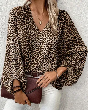 Fashionable leopard print V-neck lantern sleeve top