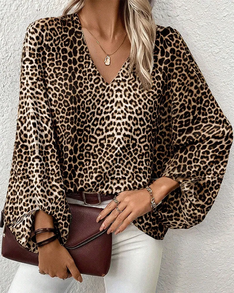 Fashionable leopard print V-neck lantern sleeve top