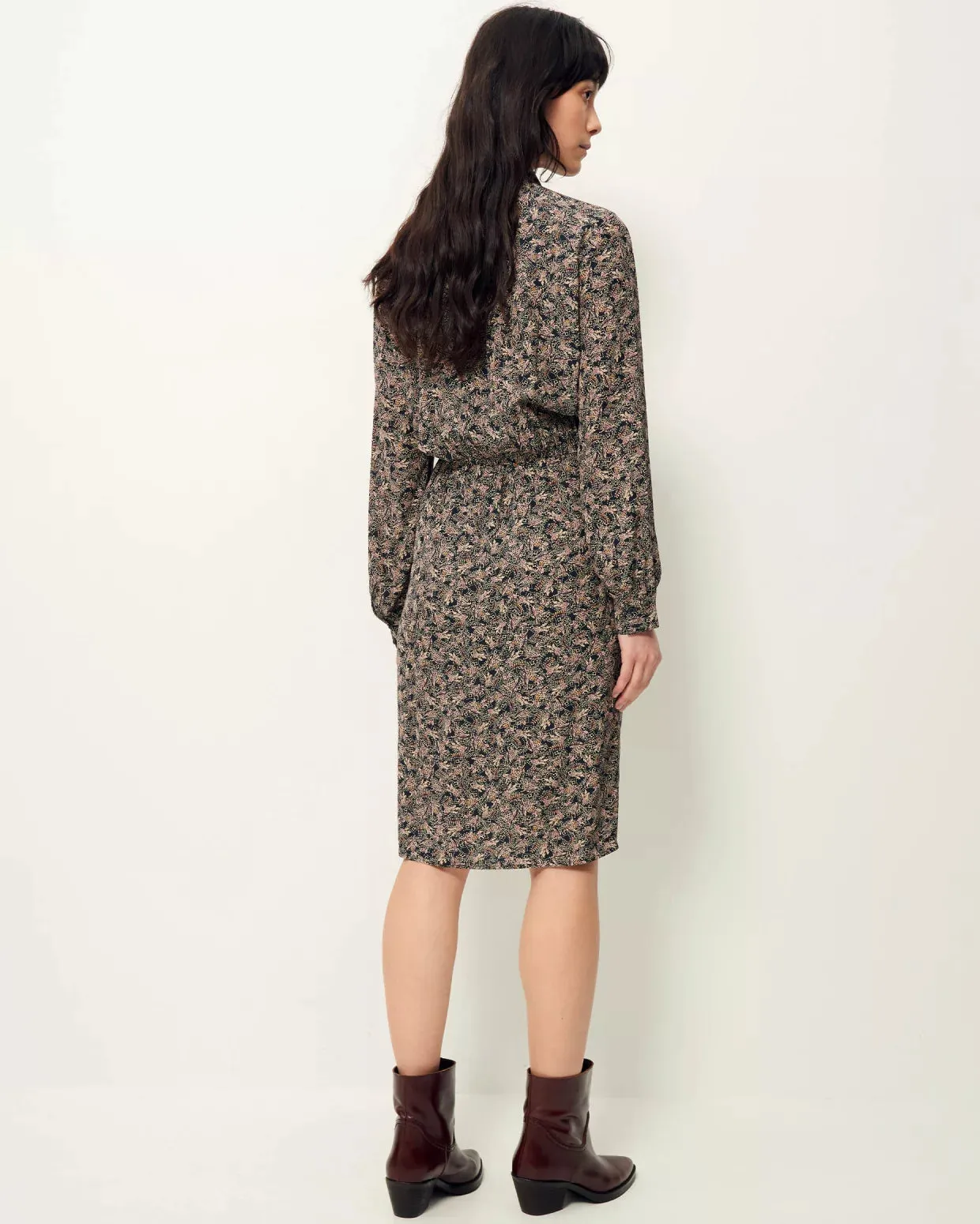 Holdina Dress