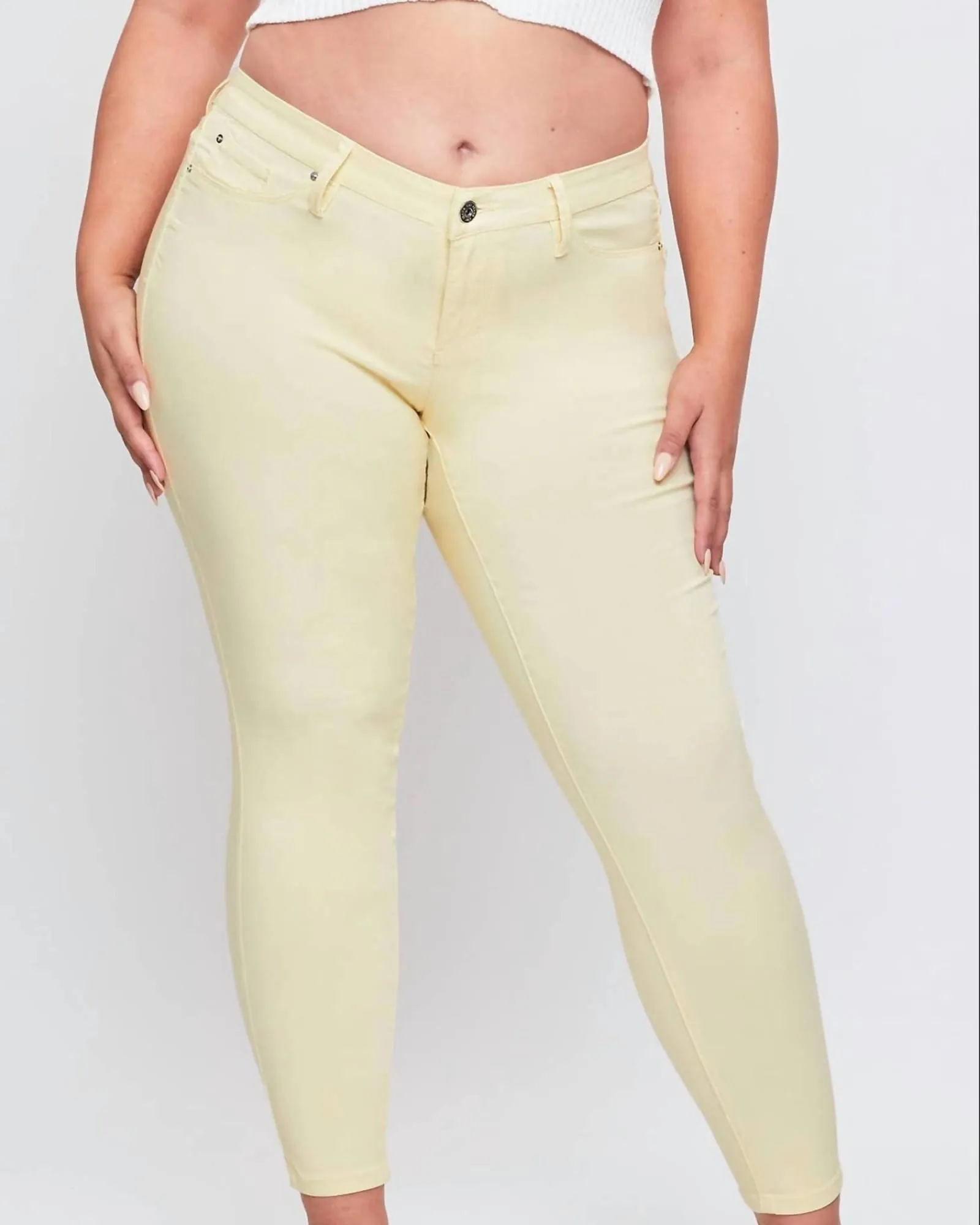 Plus Size Hyper Stretch Skinny Jean in Banana Cream | Banana Cream