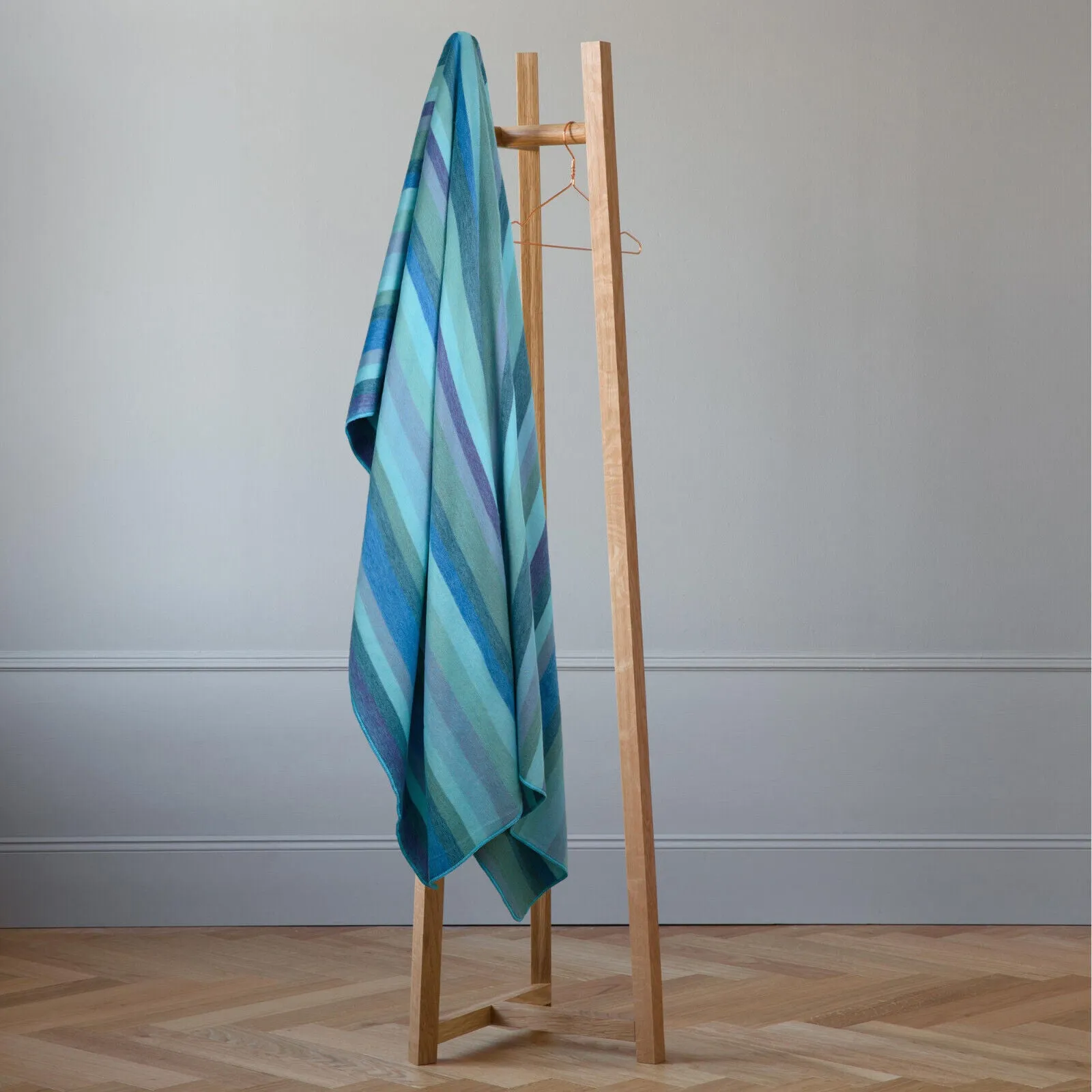 Pululahua - Baby Alpaca Wool Throw Blanket / Sofa Cover - Queen 96 x 68 in - Ocean Blue/Teal Navy