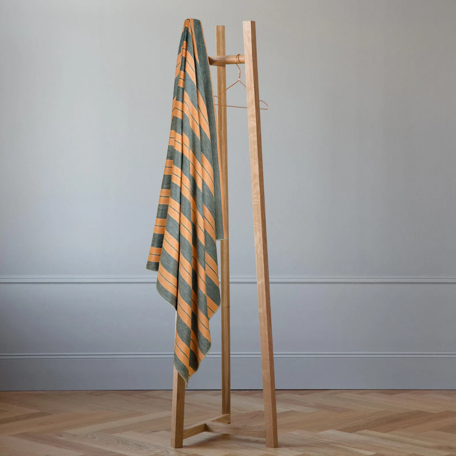 Pusanuma - Baby Alpaca Wool Throw Blanket / Sofa Cover - Queen 95 x 67 in - tiger stripes - orange/dark gray